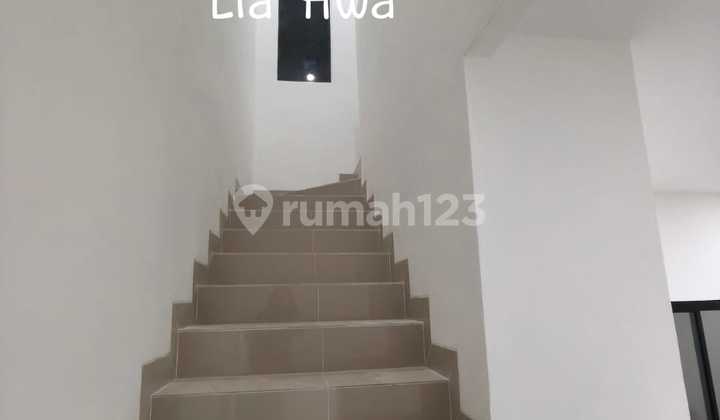 Rumah Baru 2 Lantai Minimalis di Regency Melati Mas Serpong 2