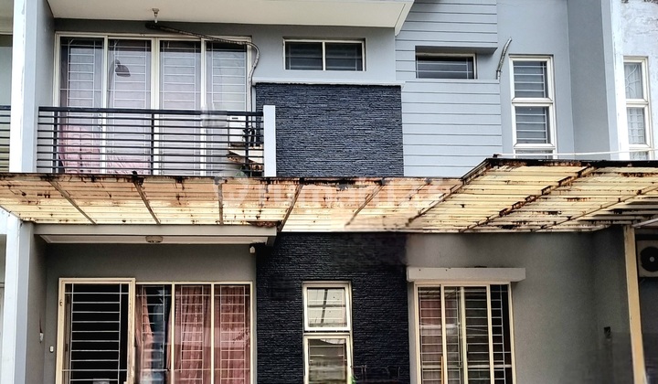 Two-Story House In Residence One Bsd