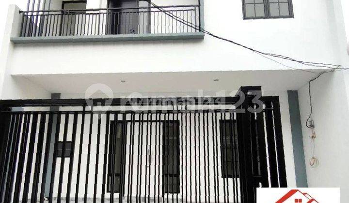 Rumah 2 Lantai Rapih Di Melati Mas Serpong 1