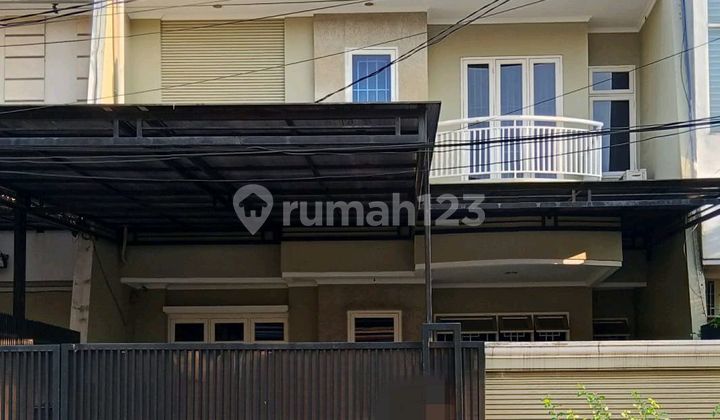 Rumah 2 Lantai Dalam Komplek Perumahan Rumah 2 Lantai Dalam Komplek Perumahan