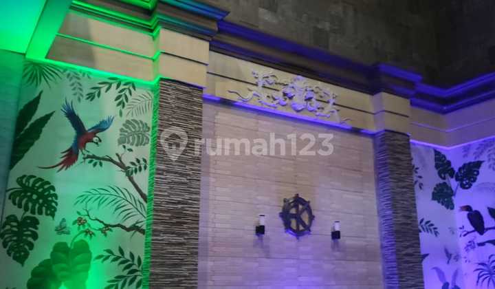 Modern Classic Luxury Home 2