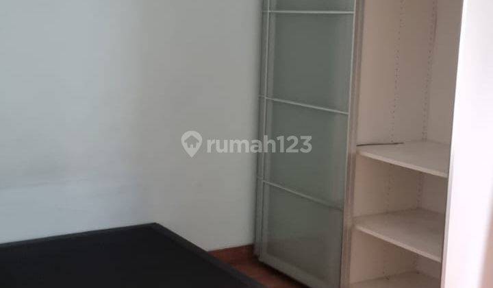 Rumah Bagus 3 Lantai Semi Furnished 2