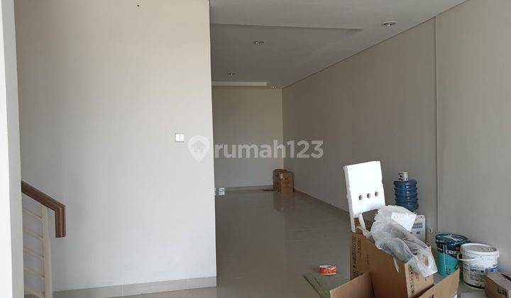 Dijual rumah semi furnished full renov di JGC, cakung, Jakarta timur  1