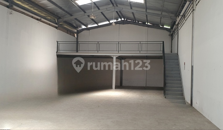 Fuso Truck Warehouse for Rent in Ciwastra Fuso Truck Warehouse for Rent in Ciwastra