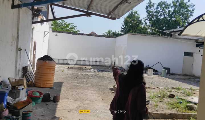 Bekas Pabrik Petemon Surabaya Pusat 4