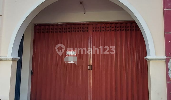 3-Story Shop House in Puri Surya Sidoarjo 1