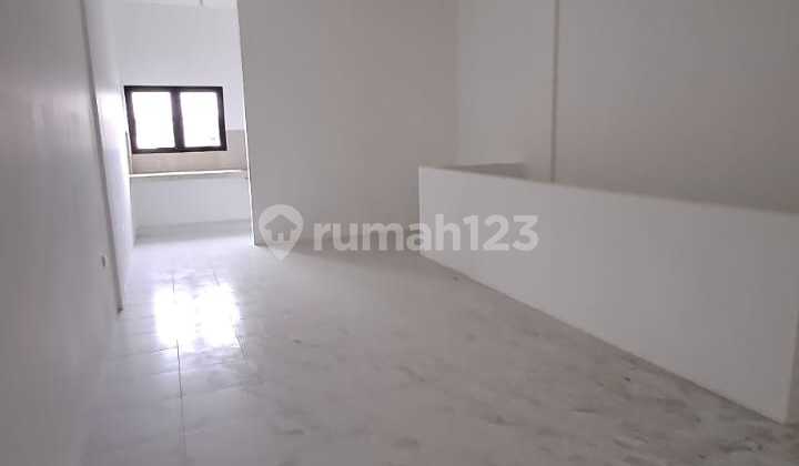 New Shop House Ready for Business in Rungkut Asri New Shop House Ready for Business in Rungkut Asri