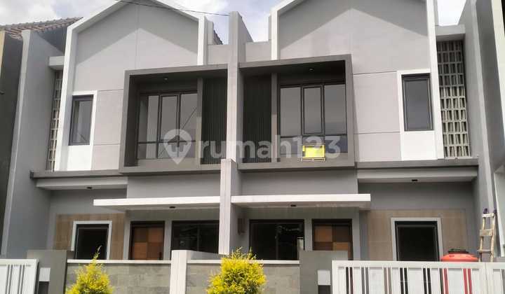 Rumah Baru 2Unit Komplek Aria Graha Soekarno Hatta Bagus 2Lt Lux
