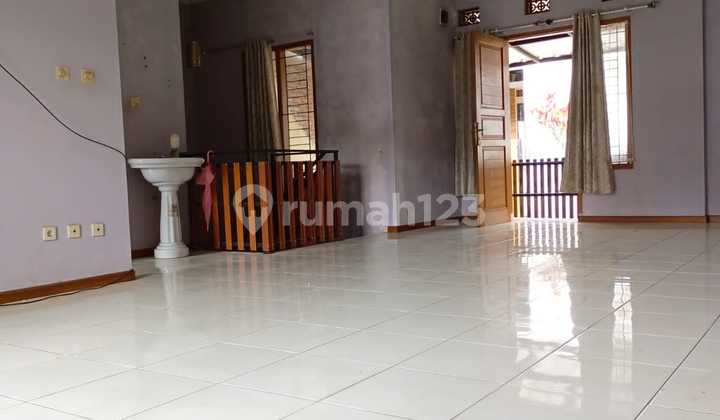 Jual cepat,Rumah cantik minimalis 2 Lt harga 600 jutaan,dkt Cikutra Cigadung! Murah,jarang ada 1