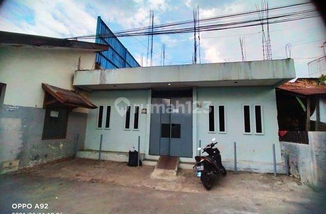 Jual Cepat murah,Kost kostanAktif Luas kt 16 Lokasi Cikutra pahlawan Cicadas Samping RS Santo Yusuf Jarang Ada ,Lantai Atas Sudah Siap 2 Lantai Sudah Di Dak CCk U/ invest 2