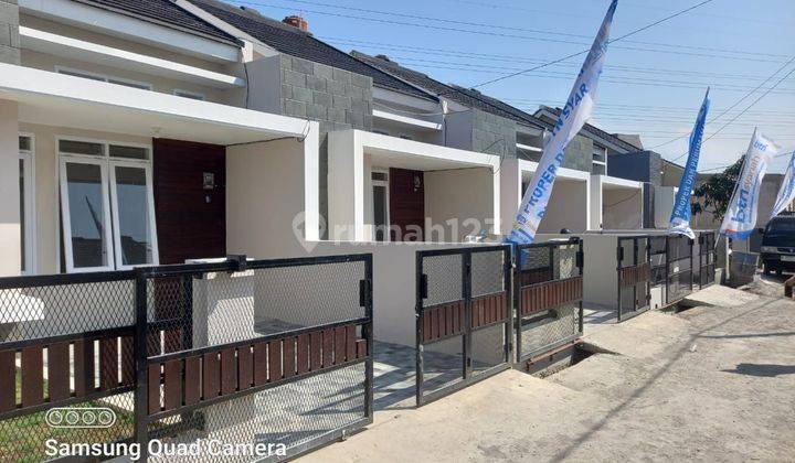 Di jual Rumah Ready stok 5 Unit Rumah Baru di komplek Cibiru Cinunuk Cileunyi Dkt UPI,jatinangor Mesjid Aljabbar, GBLA, jarang ada murah Baru 400 jutaan bagus lux modern minimalis  1