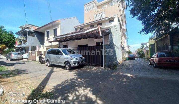 Dijual rumah sangat STARTEGIS komplek Permata Cimahi dekat BORMA 1