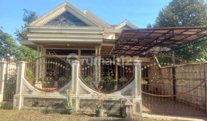 Quick Sale! Affordable House at the Wing Location of Jalan Sebelas April, Sumedang Quick Sale! Affordable House at the Wing Location of Jalan Sebelas April, Sumedang