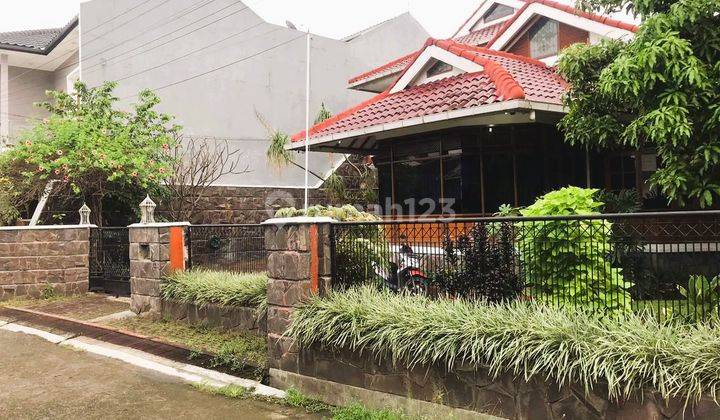 Dijual Rumah Klasik Siap Huni Dekat Maranatha Dan Tol Pasteur 1