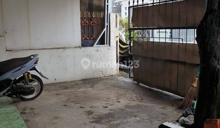 Dijual Rumah Strtategis Komplek Perumnas Jalan Depan Masuk 2 Mobil 2