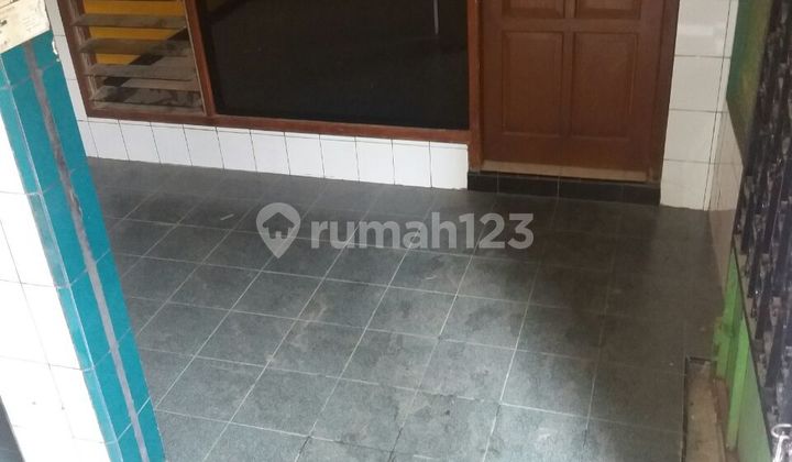 Quick sale, strategic boarding house near UNPAD, alley access, BELOW NJOP, high potential. 2