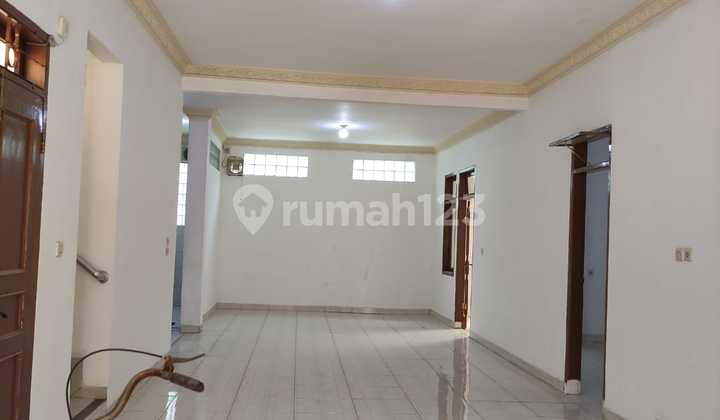 Sell Ready-to-Occupy House in Arcamanik for Residence or Office 2