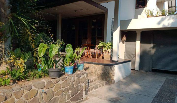 Dijual Rumah Strategis Jalan Raya Cigadung Dago Dekat Dago Golf  2