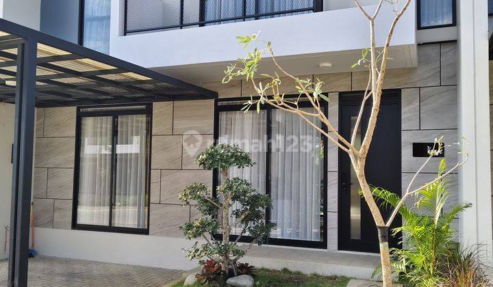 Dijual Rumah Bagus Terawat Ada Kolam Renang Kota Baru Parahyangan 1