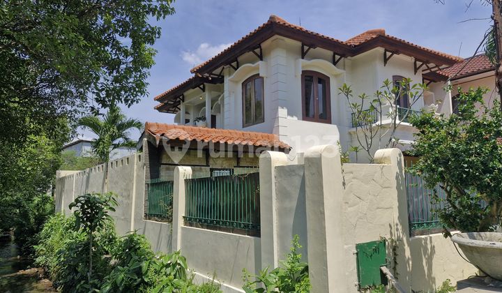 Puri Cinere Inside Residential Complex, Occupied, SHM (Certificate of Title), Hook (connected to utilities), Strategic Level, Flood-Free Forever, Land Area 400 m2, Building Area 300 m2, 4+1 Bedrooms, 3+1 Bathrooms. Puri Cinere Inside Residential Complex, Occupied, SHM (Certificate of Title), Hook (connected to utilities), Strategic Level, Flood-Free Forever, Land Area 400 m2, Building Area 300 m2, 4+1 Bedrooms, 3+1 Bathrooms.