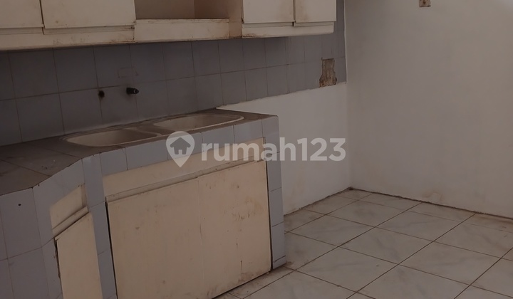 CINERE MEGAPOLITAN, BLOCK M IN A READY-TO-OCCUPY COMPLEX, CERTIFICATE OF OWNERSHIP, LAND AREA 350, BUILDING AREA 320, TWO-STORY, STRATEGIC LOCATION IN FRONT OF A WIDE TWO-LANE ROAD (FOUR-CAR LANE), CAN BE USED FOR OFFICES, BUSINESS, OR PERSONAL USE, FLOOD-FREE FOREVER. CINERE MEGAPOLITAN, BLOCK M IN A READY-TO-OCCUPY COMPLEX, CERTIFICATE OF OWNERSHIP, LAND AREA 350, BUILDING AREA 320, TWO-STORY, STRATEGIC LOCATION IN FRONT OF A WIDE TWO-LANE ROAD (FOUR-CAR LANE), CAN BE USED FOR OFFICES, BUSINESS, OR PERSONAL USE, FLOOD-FREE FOREVER.