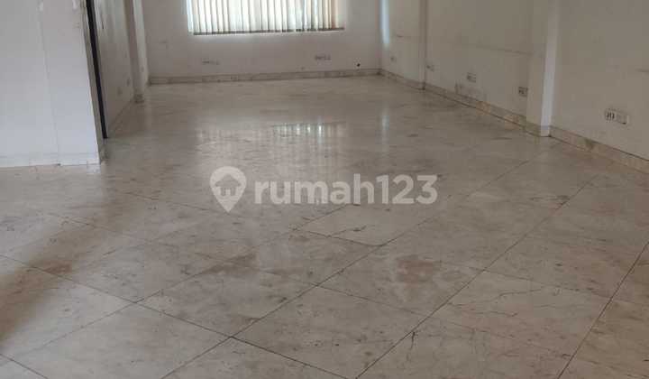 Multi-Functional Office Warehouse for Rent in a Strategic Location Multi-Functional Office Warehouse for Rent in a Strategic Location