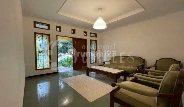 Lagi Nyari Rumah Sewaan Dengan Lokasi Strategis..rekomendasi Banget Nih Rumah di Setrasari Pasteur, Bandung 1