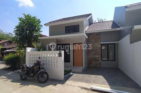 Rumah Modern Minimalis Di Daerah Jogja Barat 1