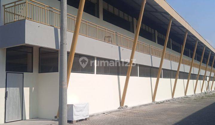 Gudang 2 lantai pandaan parkir luas dekat pabrik Tuna 2