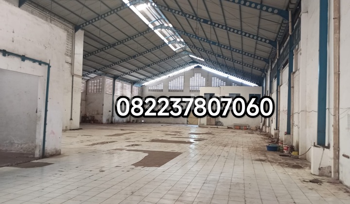 Warehouse Former Tropodo Factory Available With 2-Storey Office Near Juanda Airport