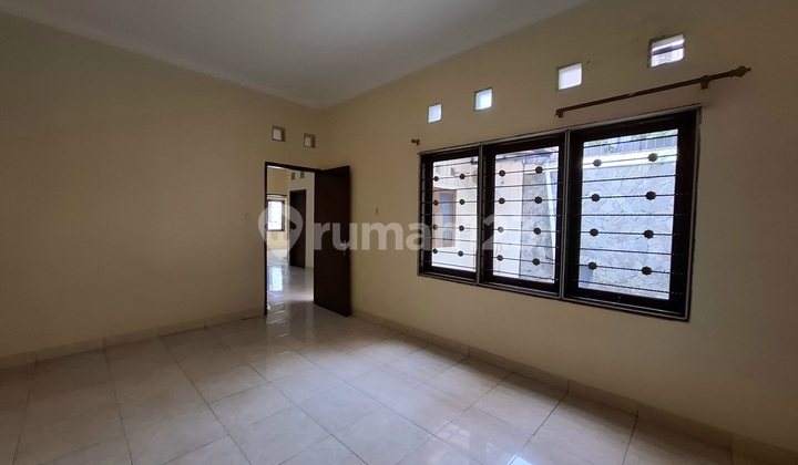 For Sale: House In Villa Melati Mas Bsd 2