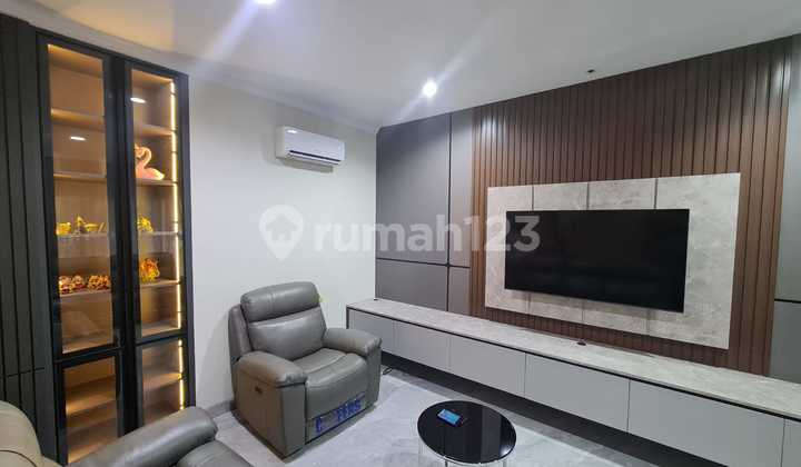 Dijual Cepat Rumah Flamingo Spring Summarecon Serpong Furnish Siap Hunirumah Baru Flamingo8x16, Lt 128, Lb 155kt 4 , Km 2shm, Barat Laut Fully Furnish Baruharga 4.6m Nego 2