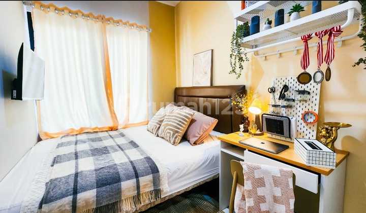 For Sale Rarely Available Boarding House in Tanjung Duren, West Jakarta, New Boarding House Fully Occupied, Fully Furnished, Super Prime Location in Tanjung Duren  

New Boarding House Fully Furnished and 100% Occupied (Always on Waiting List)  
Boarding House with High ROI 8-10% per Year  
Very Close to Central Park Mall 2