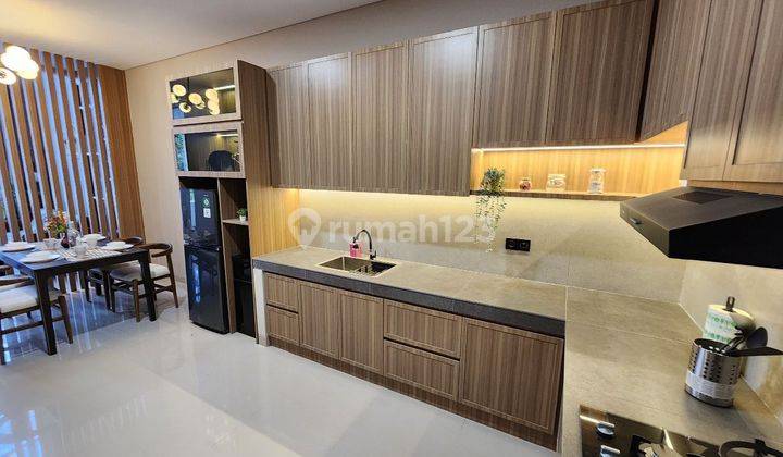 Rumah baru di sayap setraduta bangunan lux  1