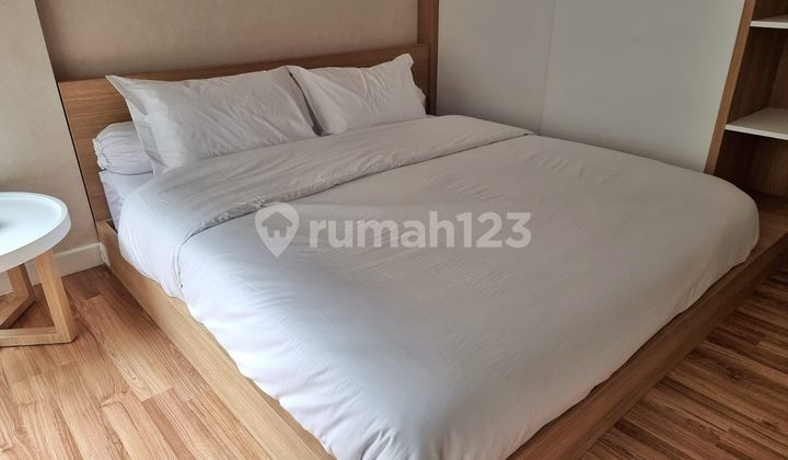 Landmark Residence furnished studio apartment for fast rent. 1