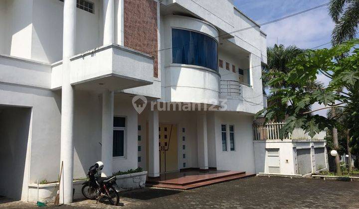 Jual cepat Rumah mewah SHM di sayap setiabudi 2 Lantai 2