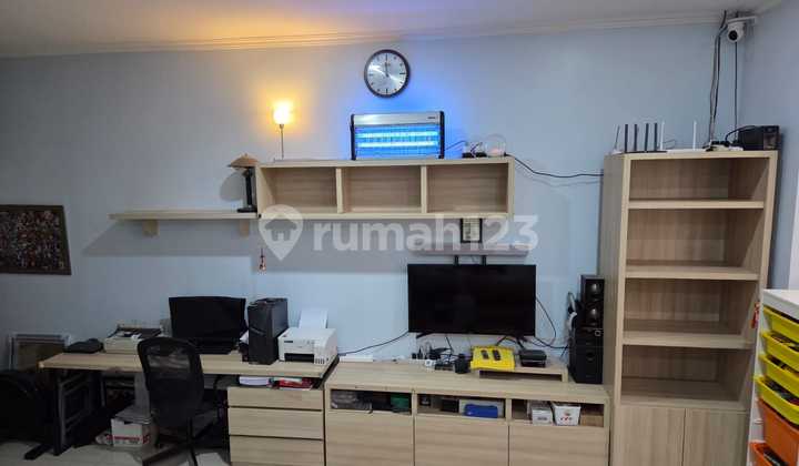 Rumah Bagus Minimalis Di Singgasana Jual Cepat