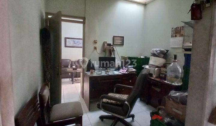 kamar tidur rumah shm di komplek dian