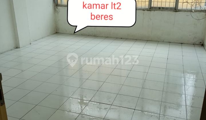 For Rent: Strategic Location Shop House in Bandengan, Ready to Occupy, 3½ Floors.