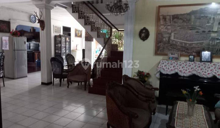 Rumah 2 Lantai SHM Bagus Joglo Jakarta Barat 2