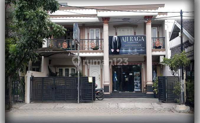 Rumah 2 Lantai Bagus Semi Furnished di Bintaro, Jakarta Selatan 1