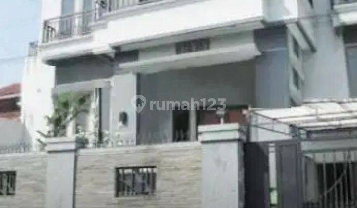 Rumah Luas Siap Huni di Jalan Cinde Raya Semarang Selatan 2