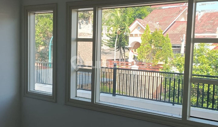 Rumah Strategis Siap Huni di Cluster Candigolf 2