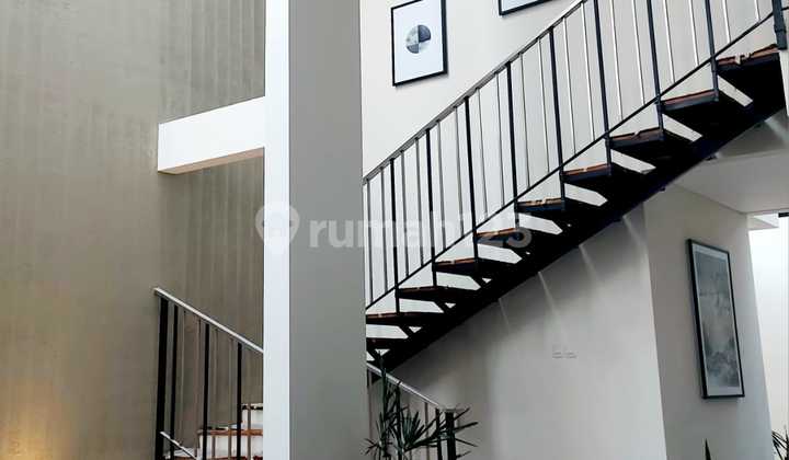 Nice Ready-to-Occupy House in Candi Golf Tembalang 2