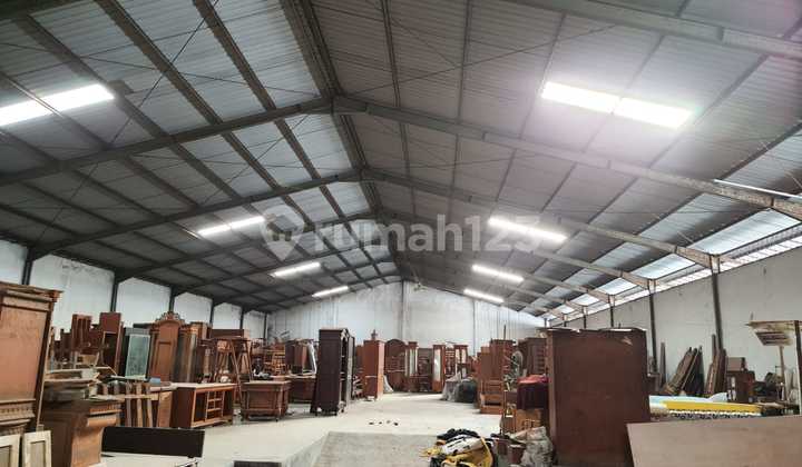 Ready-to-Use Spacious Warehouse in the Teroboyo Industrial Area 2