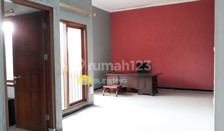 Rumah Bagus Strategis di Cluster Graha Estetika 2