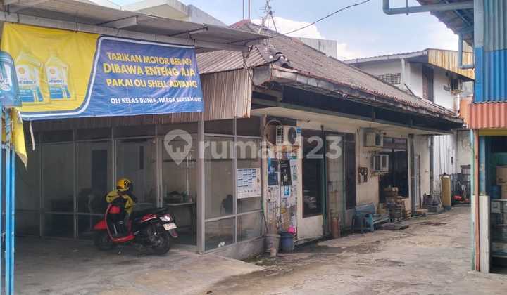 Strategic Ready-to-Use Commercial Space on Hasanudin Street