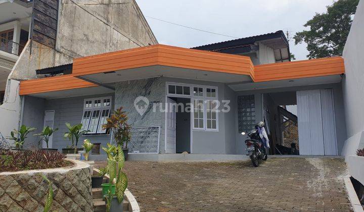 Rumah Strategis Luas Bagus di Jalan Semeru Gajahmungkur 1