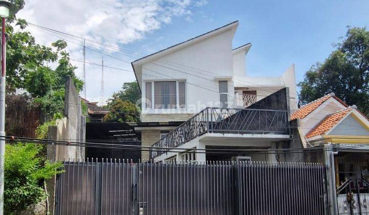 Rumah Semi Furnished Luas Bagus di Gombel 1