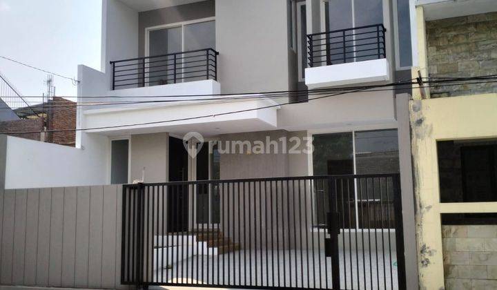 Rumah Semi Furnished Baru Shm - Sertifikat Hak Milik Di Puri Anjasmoro 1